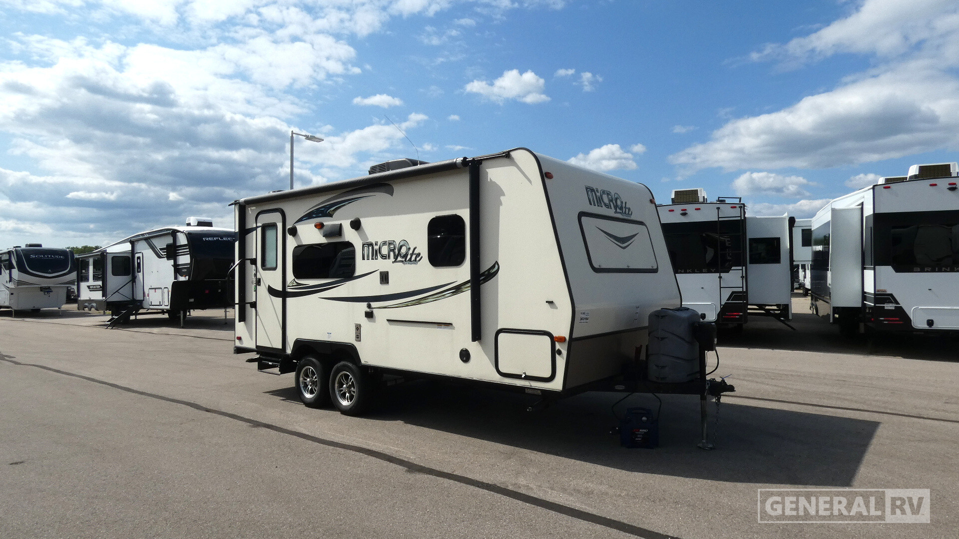 2016 Forest River FLAGSTAFF 21FBRS in wayland MI