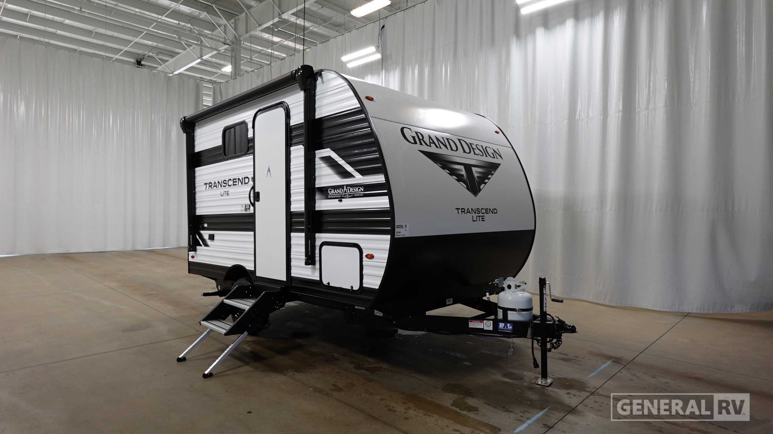2027 Grand Design TRANSCEND Lite 121RBL in north canton OH