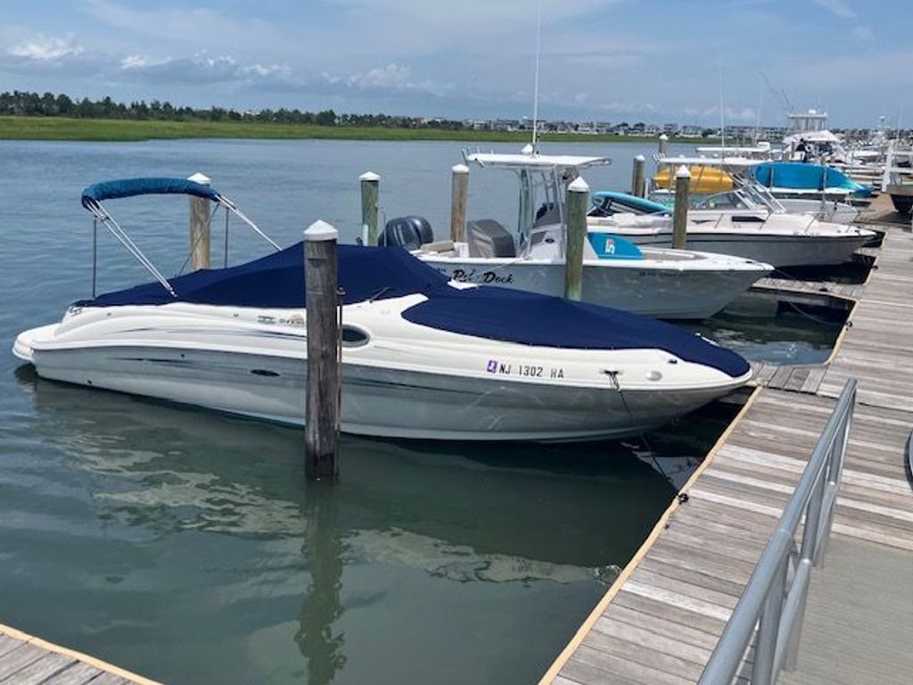 2007 Sea Ray 240 Sundeck in avalon NJ