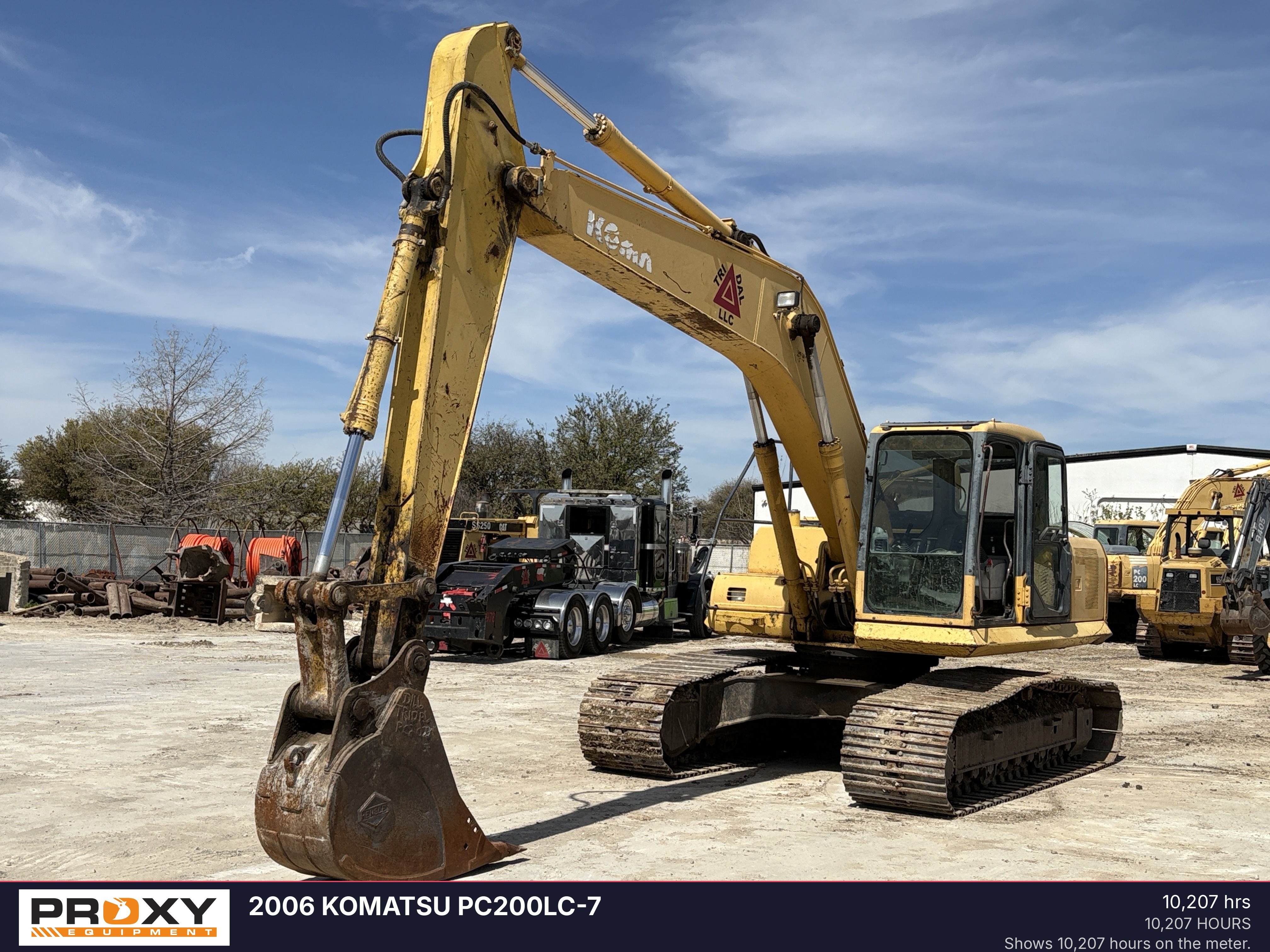 2006 KOMATSU PC200LC-7 in Fort Worth, TX