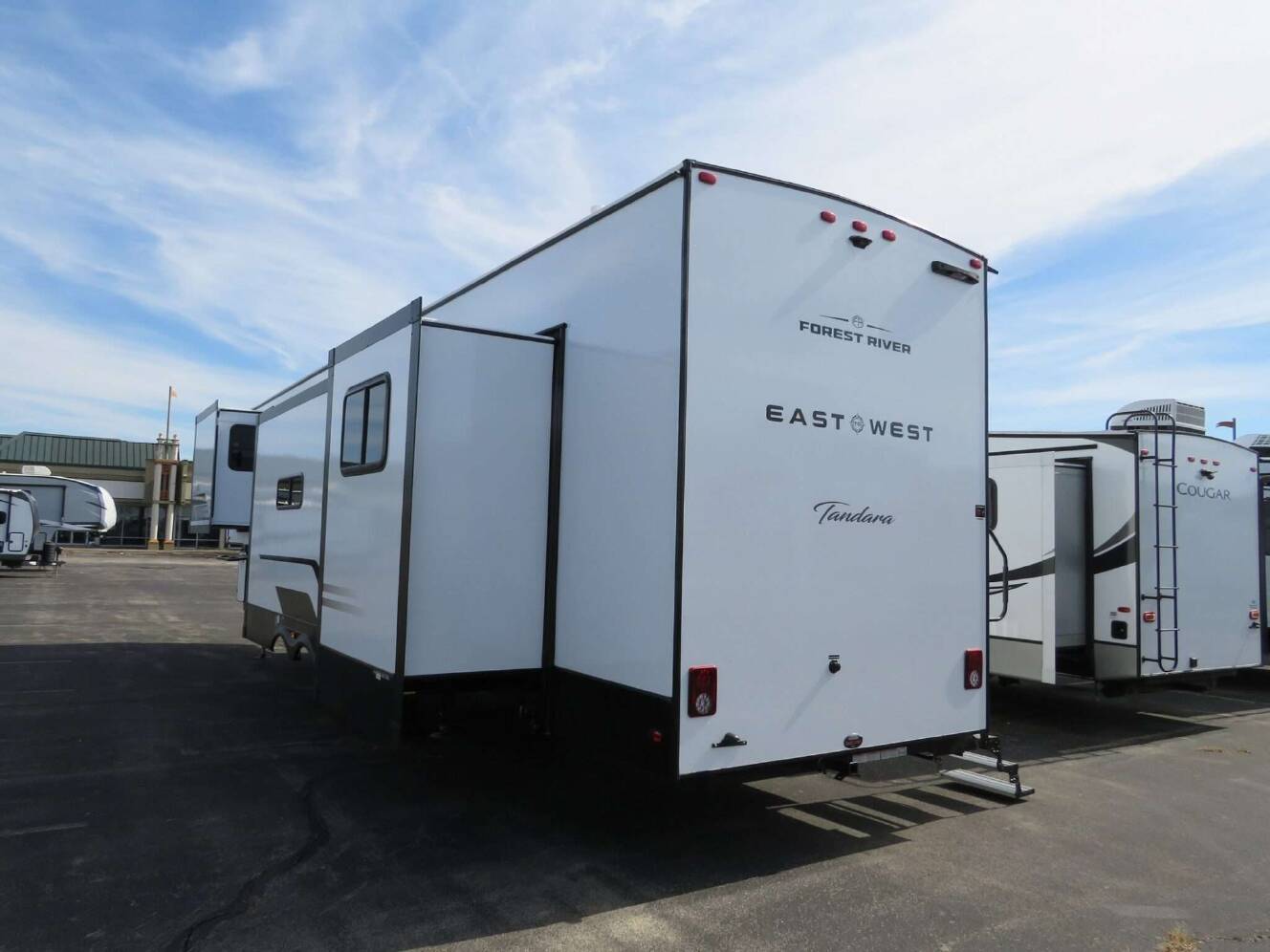A photo of this 2026 East To West TANDARA 387BH