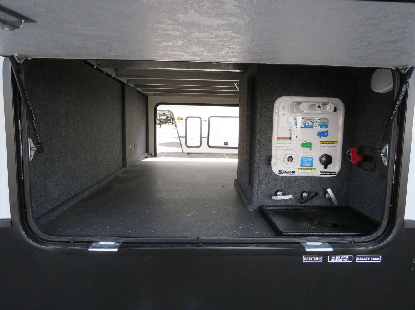 A photo of this 2026 East To West TANDARA 387BH