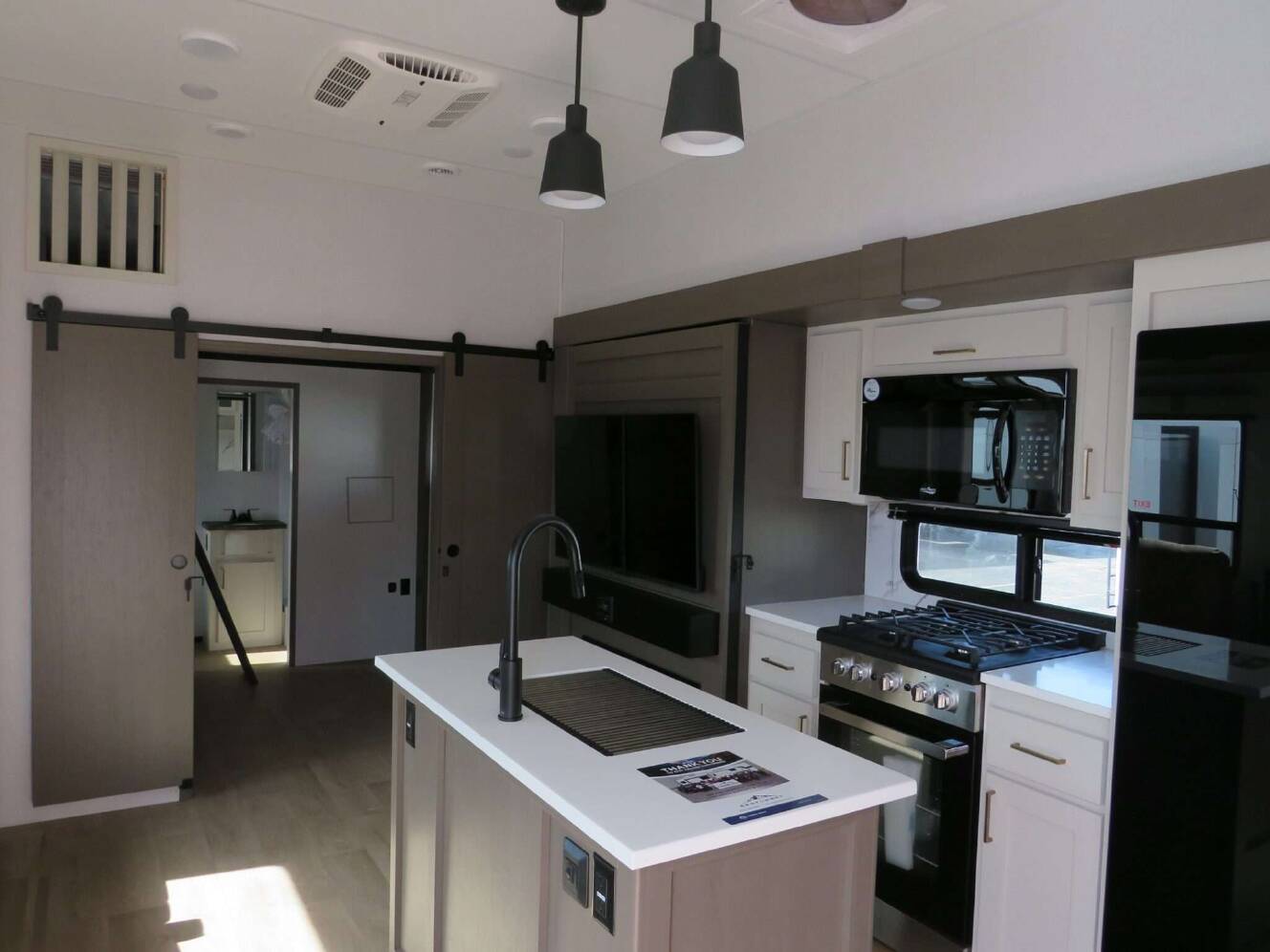 A photo of this 2026 East To West TANDARA 387BH