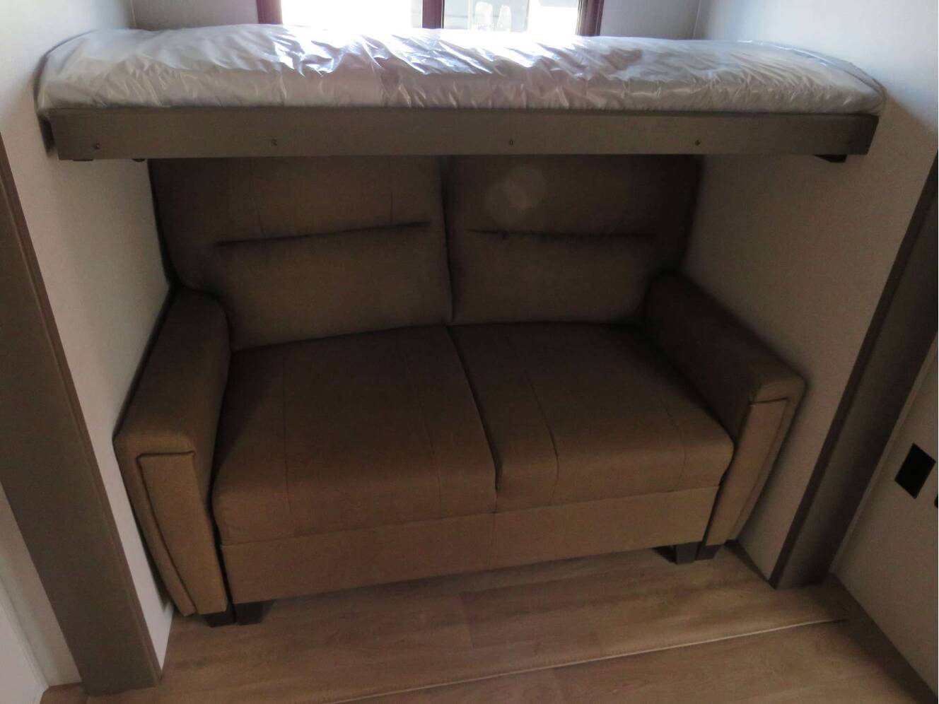A photo of this 2026 East To West TANDARA 387BH