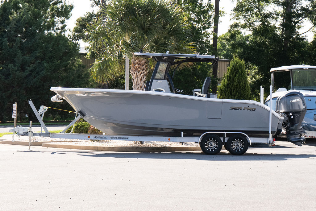 2027 Sea Pro 262 DLX in cedar point NC