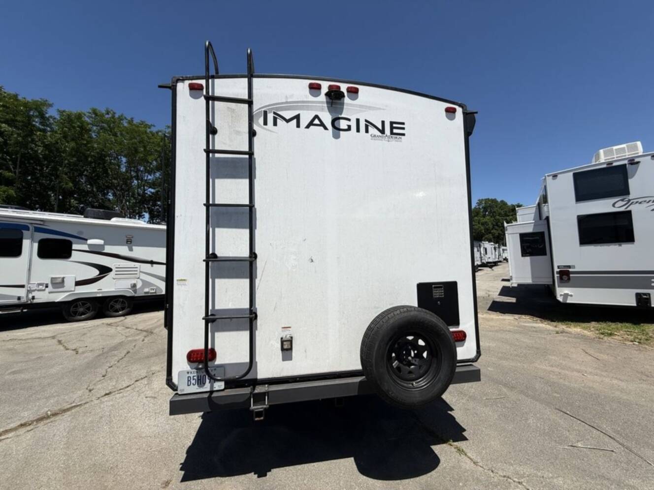 A photo of this 2022 Grand Design Imagine 2400BH