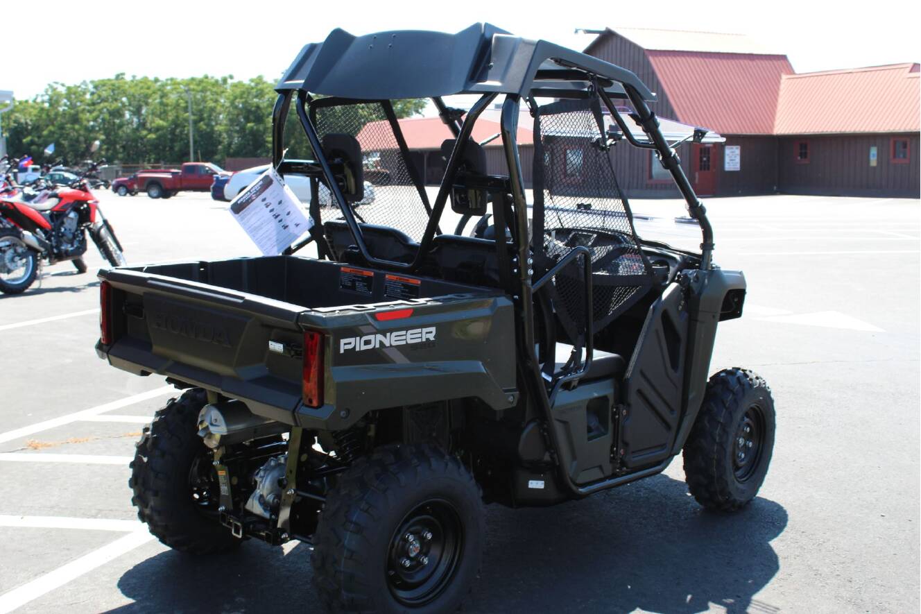 A photo of this 2026 Honda Pioneer 520