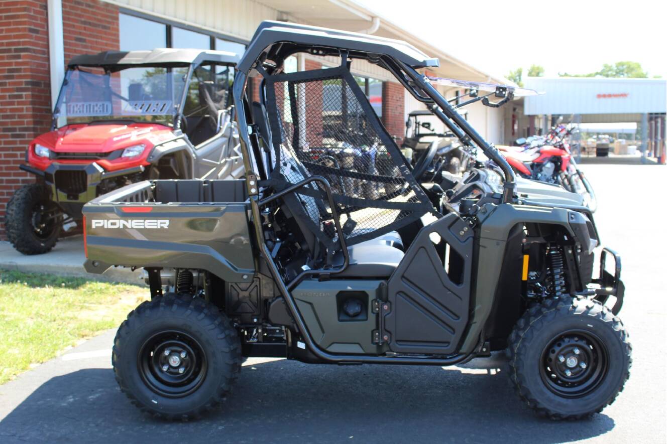 A photo of this 2026 Honda Pioneer 520