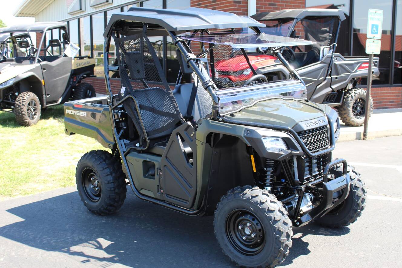 A photo of this 2026 Honda Pioneer 520