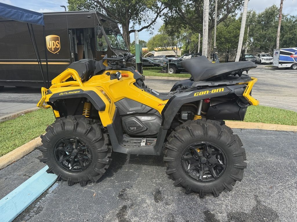 2021 Can-Am Outlander X mr 850 Neo Yellow & Black in deerfield beach FL