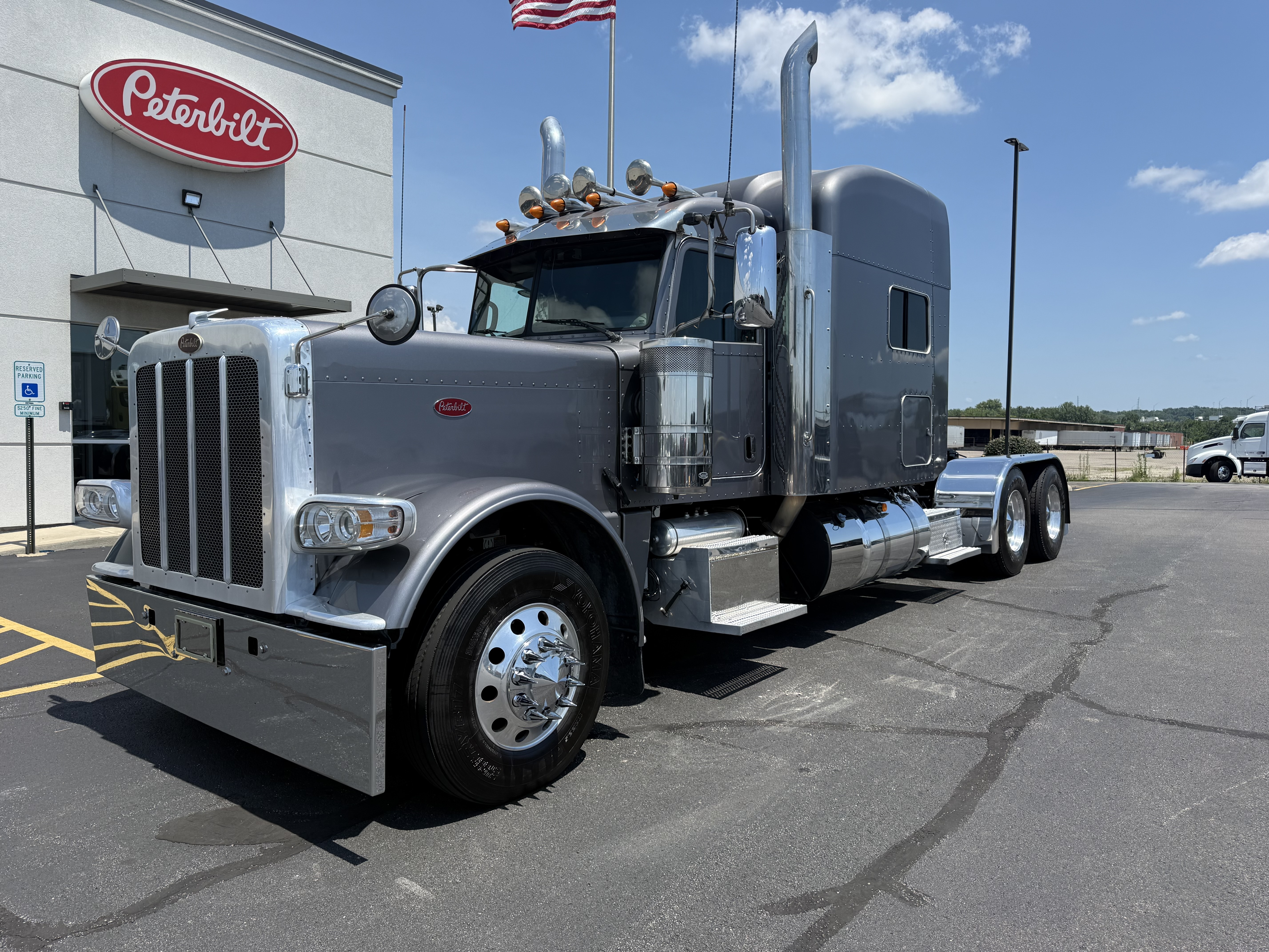 2023 Peterbilt 389 in Cincinnati, OH