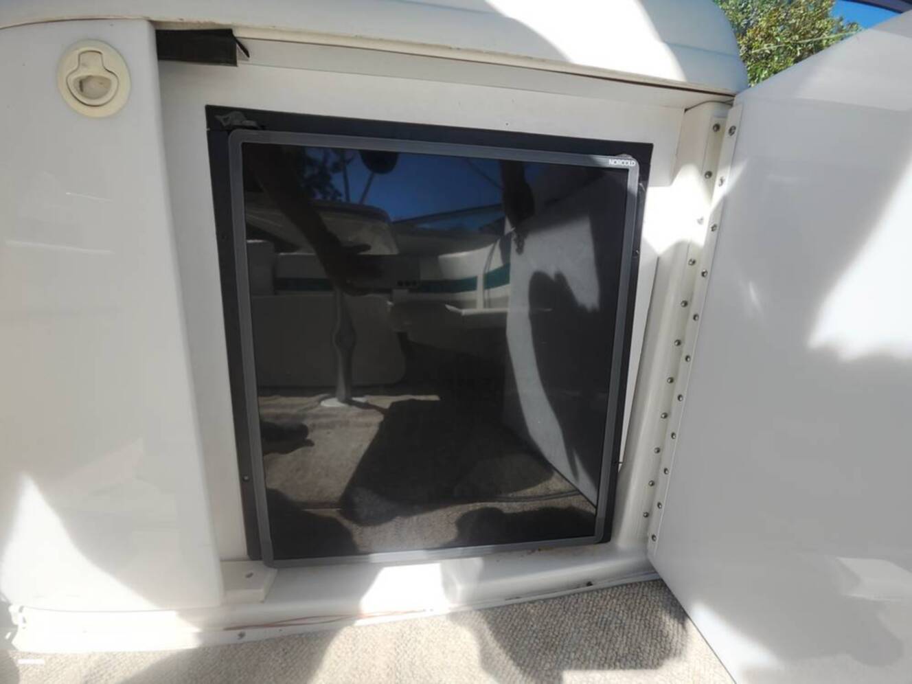 A photo of this 1999 Formula 280SS