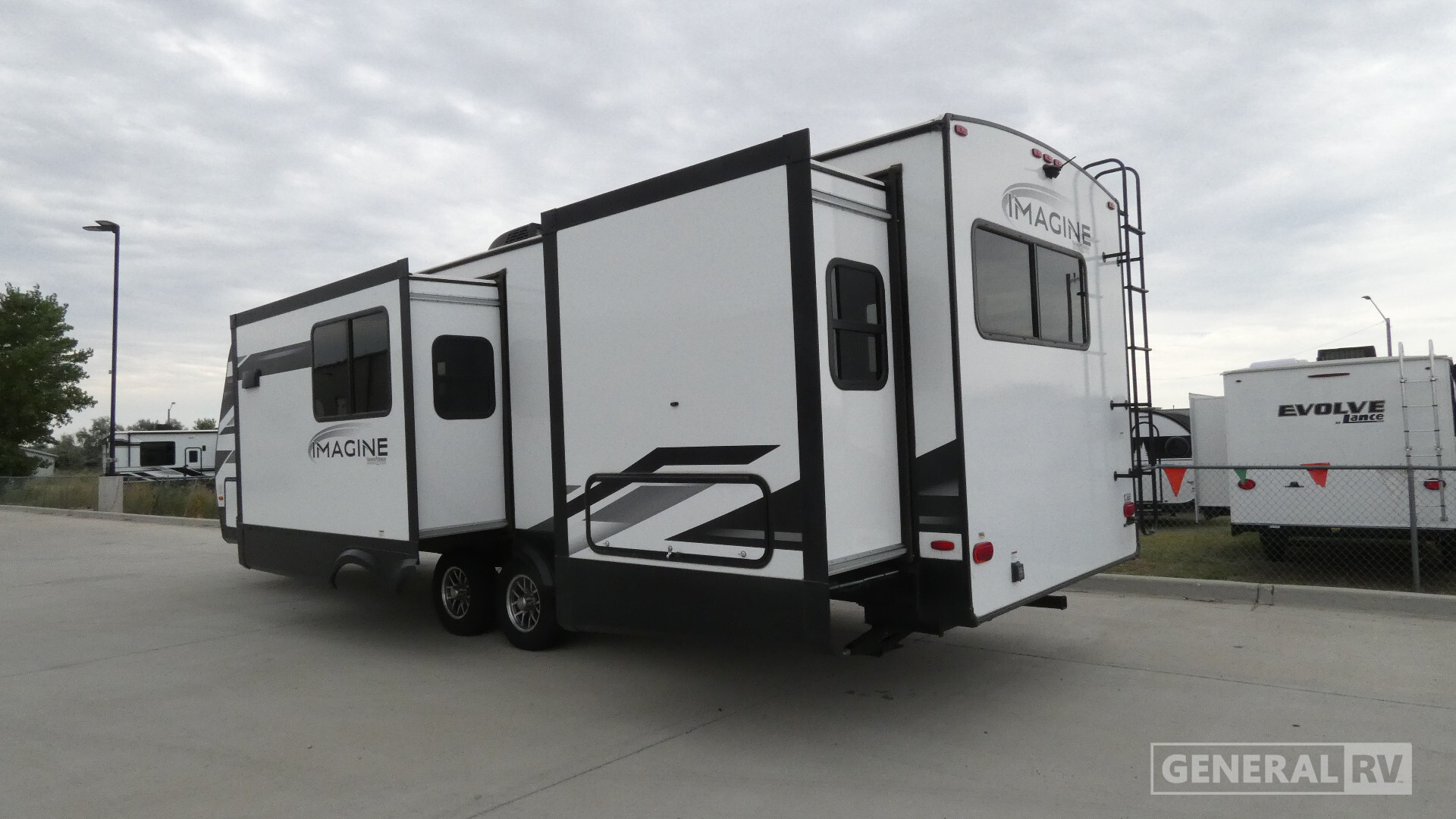 2024 Grand Design IMAGINE 2920BS in longmont CO