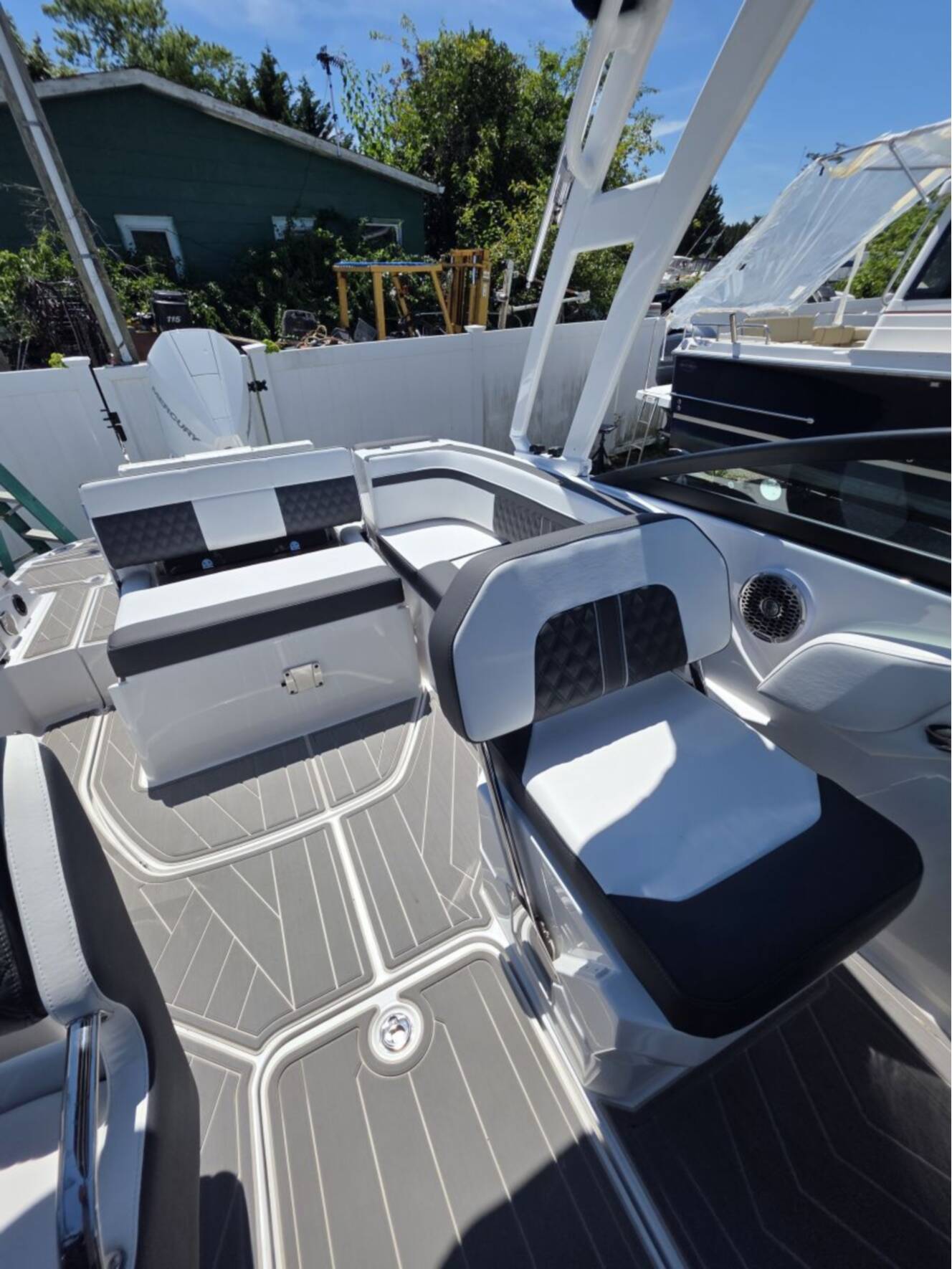 A photo of this 2026 Monterey M45