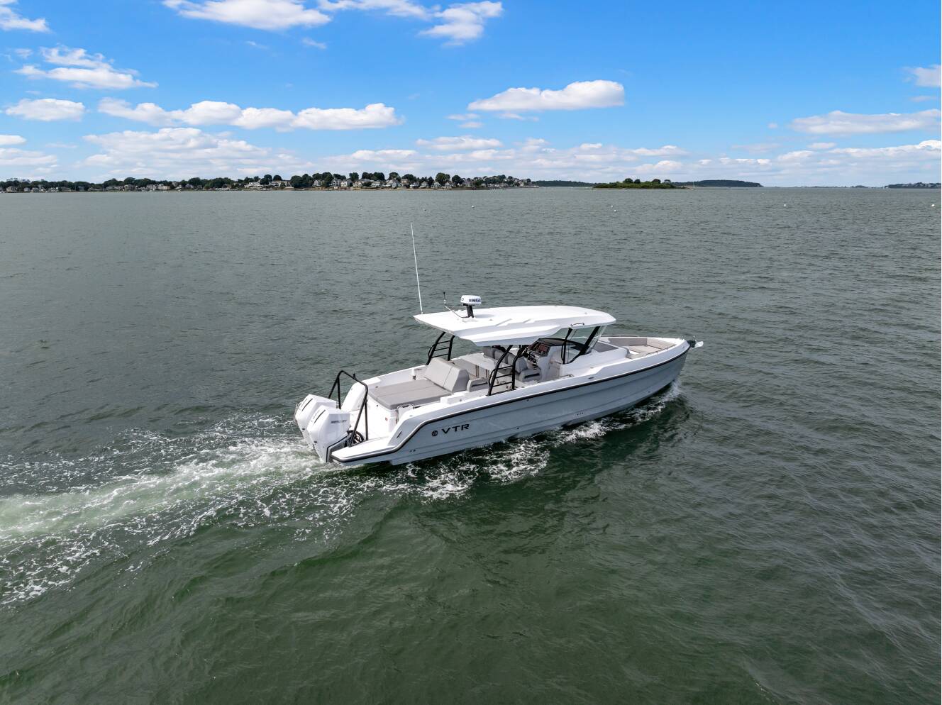 A photo of this 2026 Cruisers Yachts 38 VTR