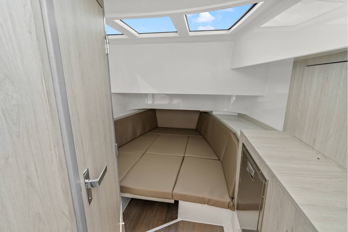 A photo of this 2026 Cruisers Yachts 38 VTR