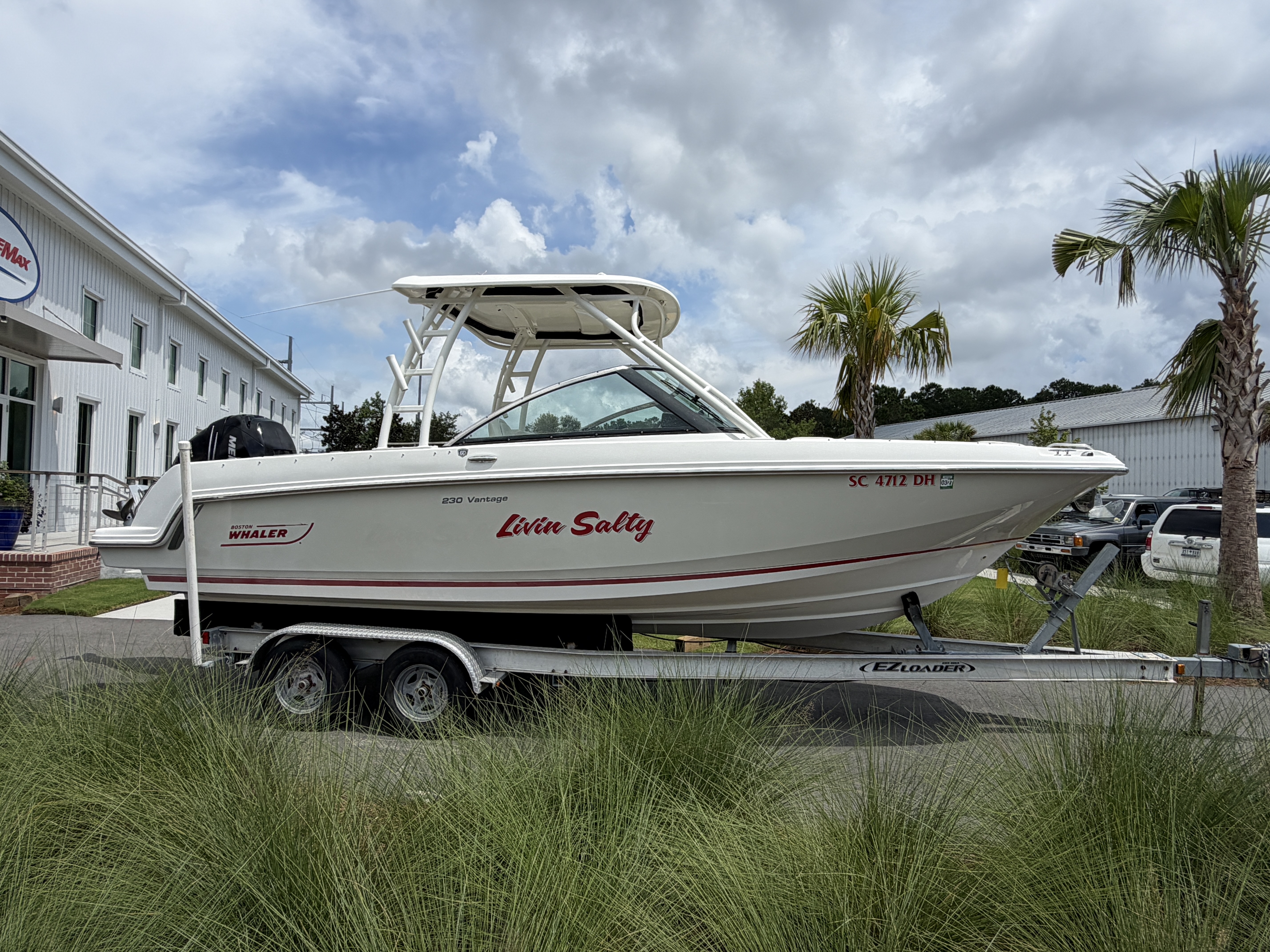 2018 Boston Whaler 230 VANTAGE in charleston SC