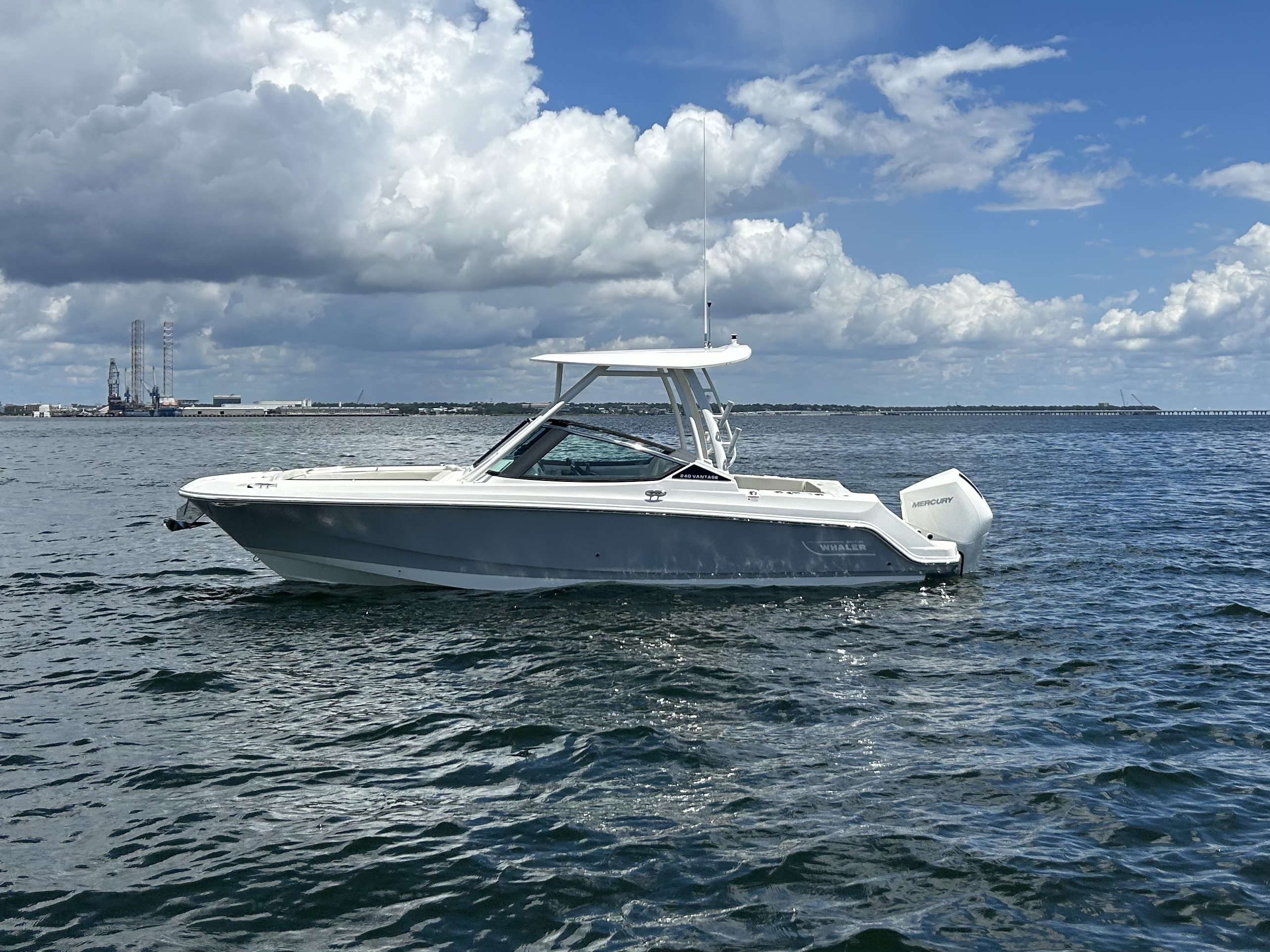 2027 Boston Whaler 240 Vantage in pensacola FL