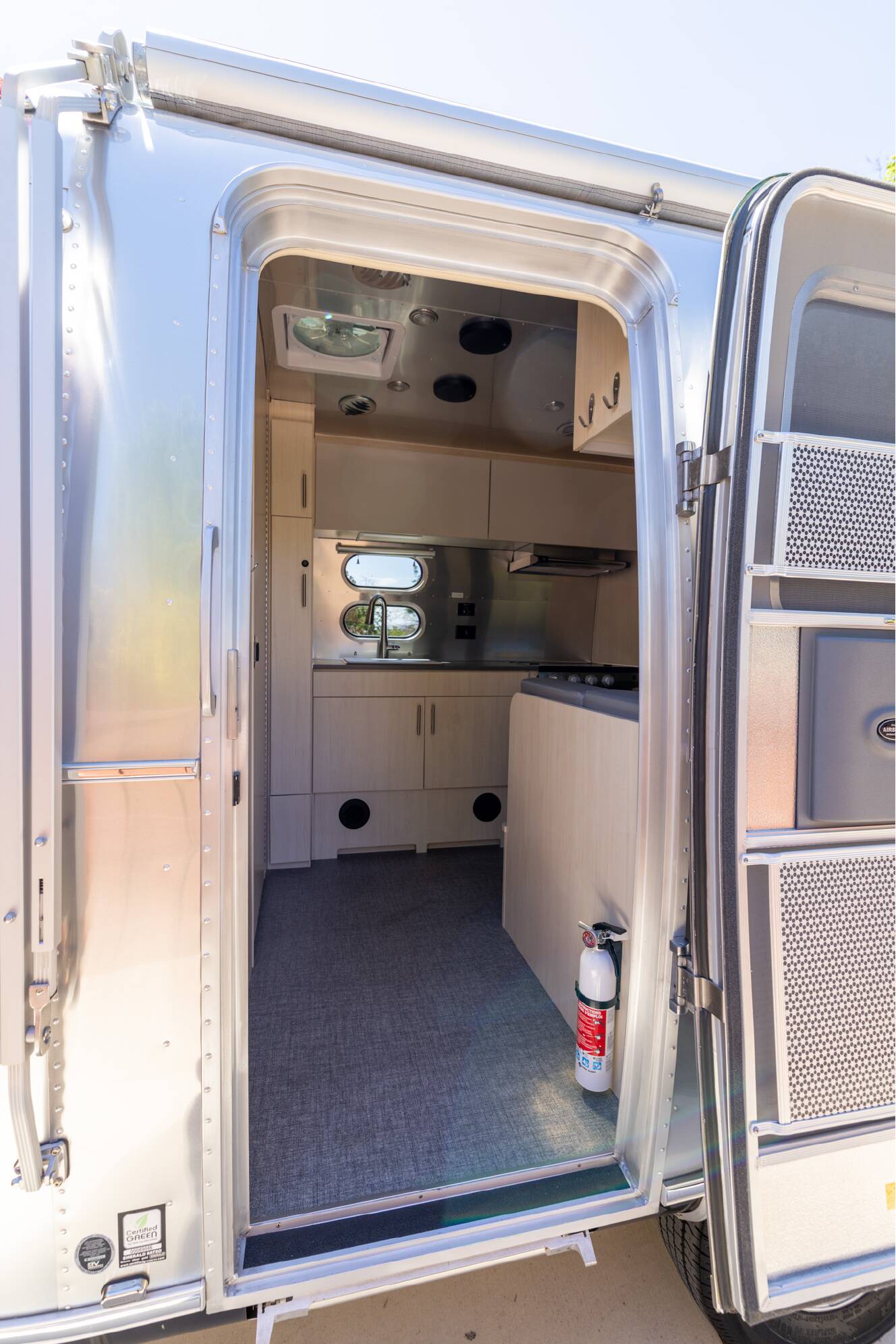 A photo of this 2025 Airstream FLYING CLOUD 23FB TWIN