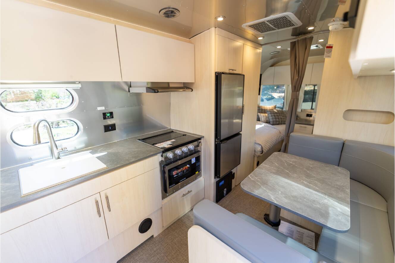 A photo of this 2025 Airstream FLYING CLOUD 23FB TWIN
