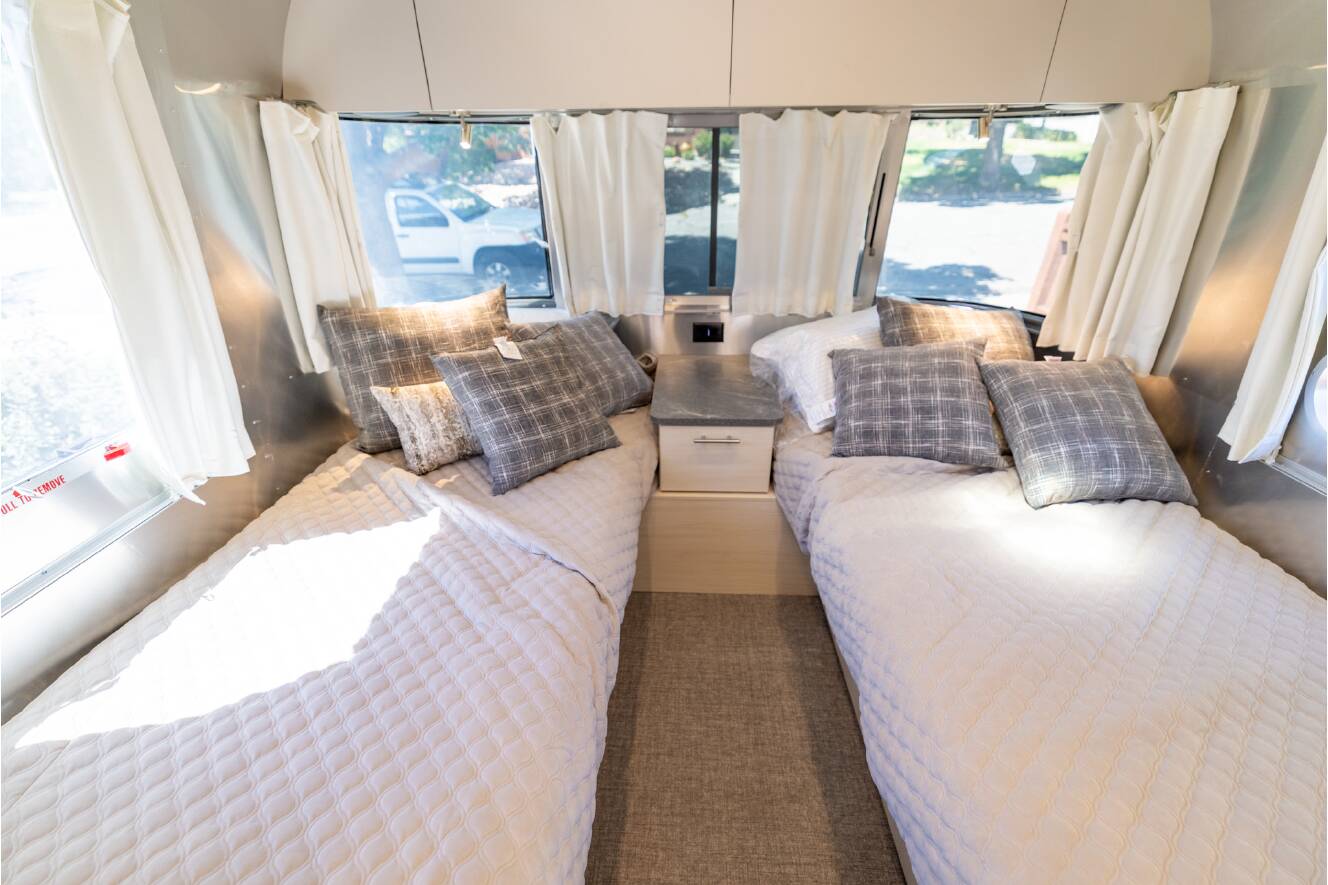 A photo of this 2025 Airstream FLYING CLOUD 23FB TWIN