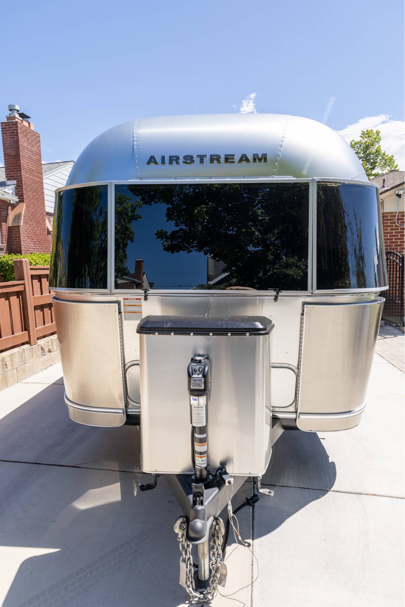 A photo of this 2025 Airstream FLYING CLOUD 23FB TWIN