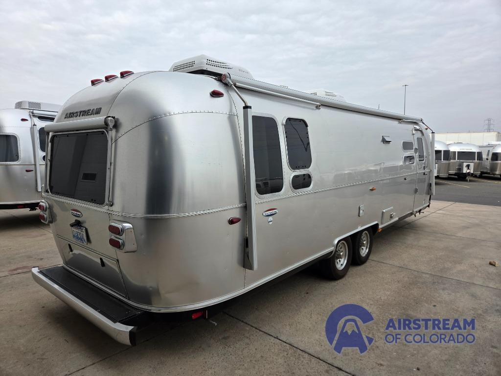 2017 Airstream International Serenity 30 Queen in denver CO