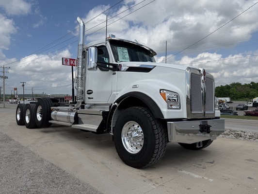 2027 KENWORTH T880S PH in Raleigh, NC