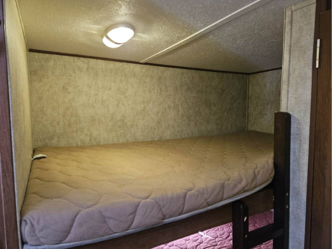 A photo of this 2016 Prime Time Avenger 26BB