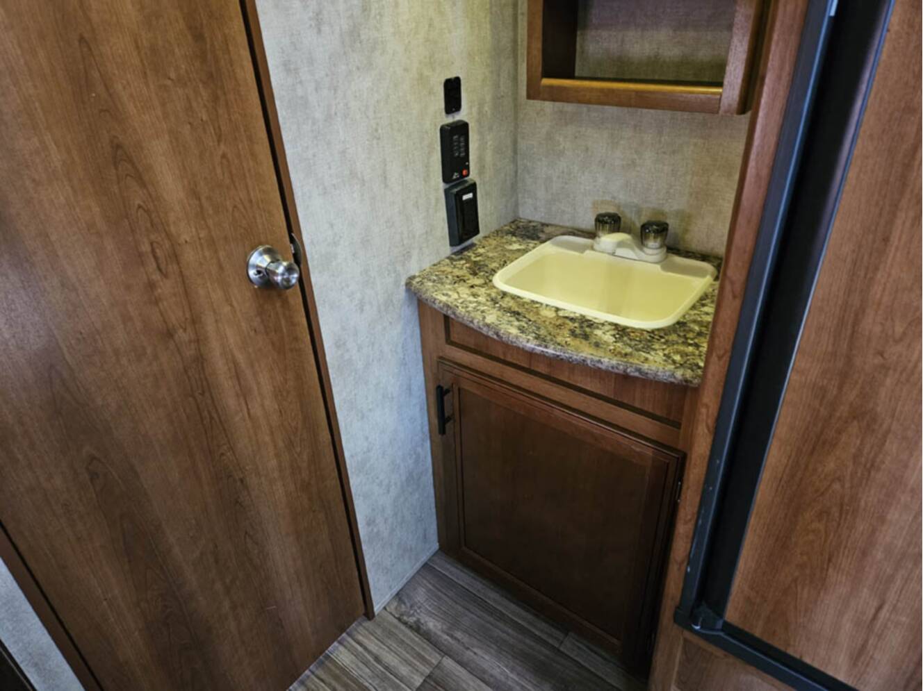 A photo of this 2016 Prime Time Avenger 26BB