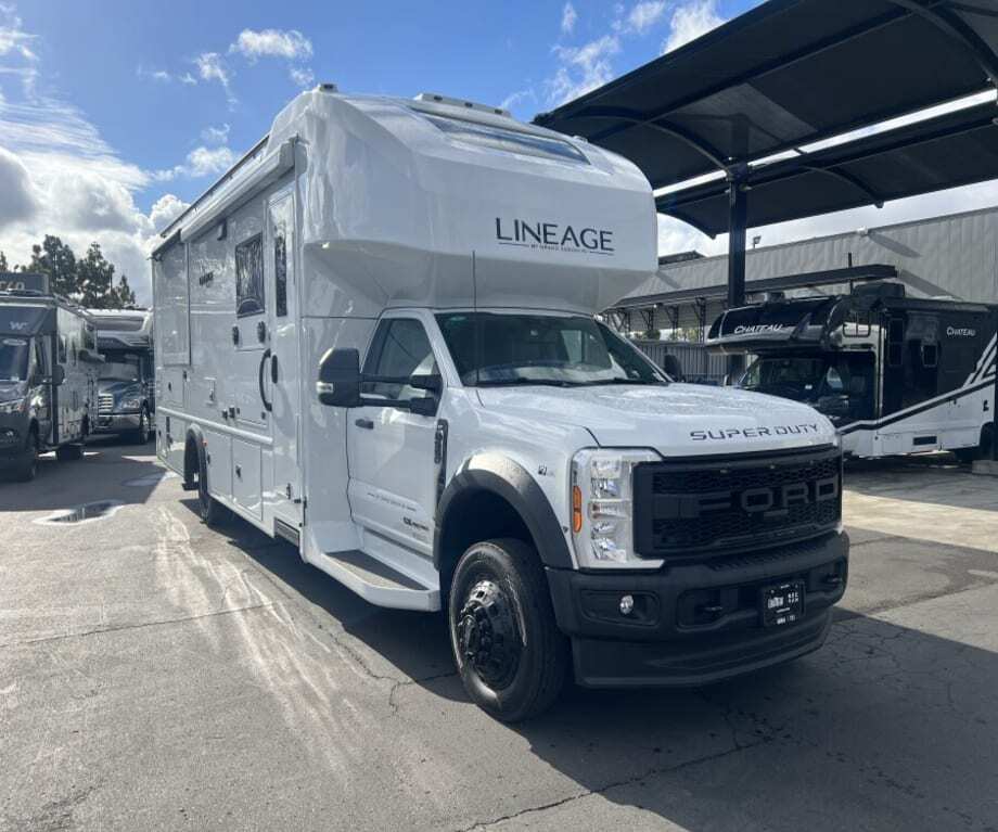 2026 Grand Design LINEAGE SERIES F 31ZW5-FBP in san diego CA
