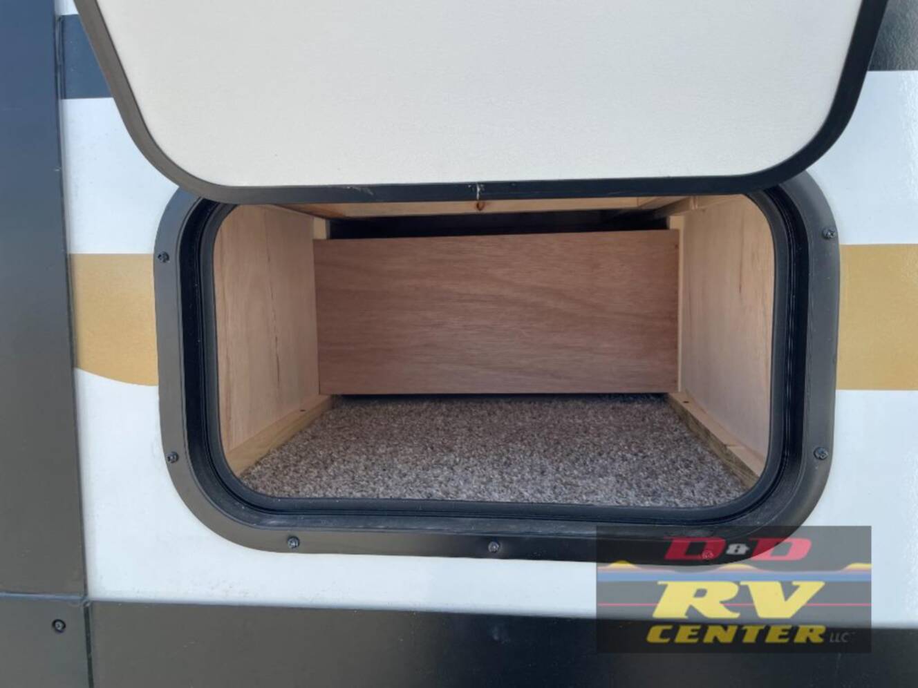 A photo of this 2027 Northwood Arctic Fox Camper 811