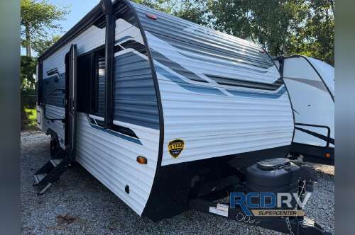 2024 Crossroads Rv Zinger Lite ZR259FL in heath OH