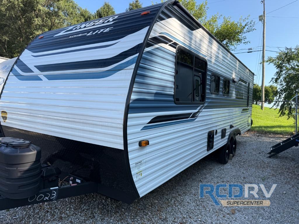 2024 Crossroads Rv Zinger Lite ZR259FL in heath OH