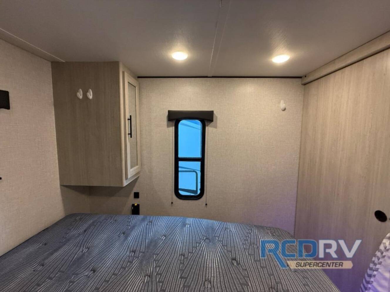 A photo of this 2024 Crossroads Rv Zinger Lite ZR259FL