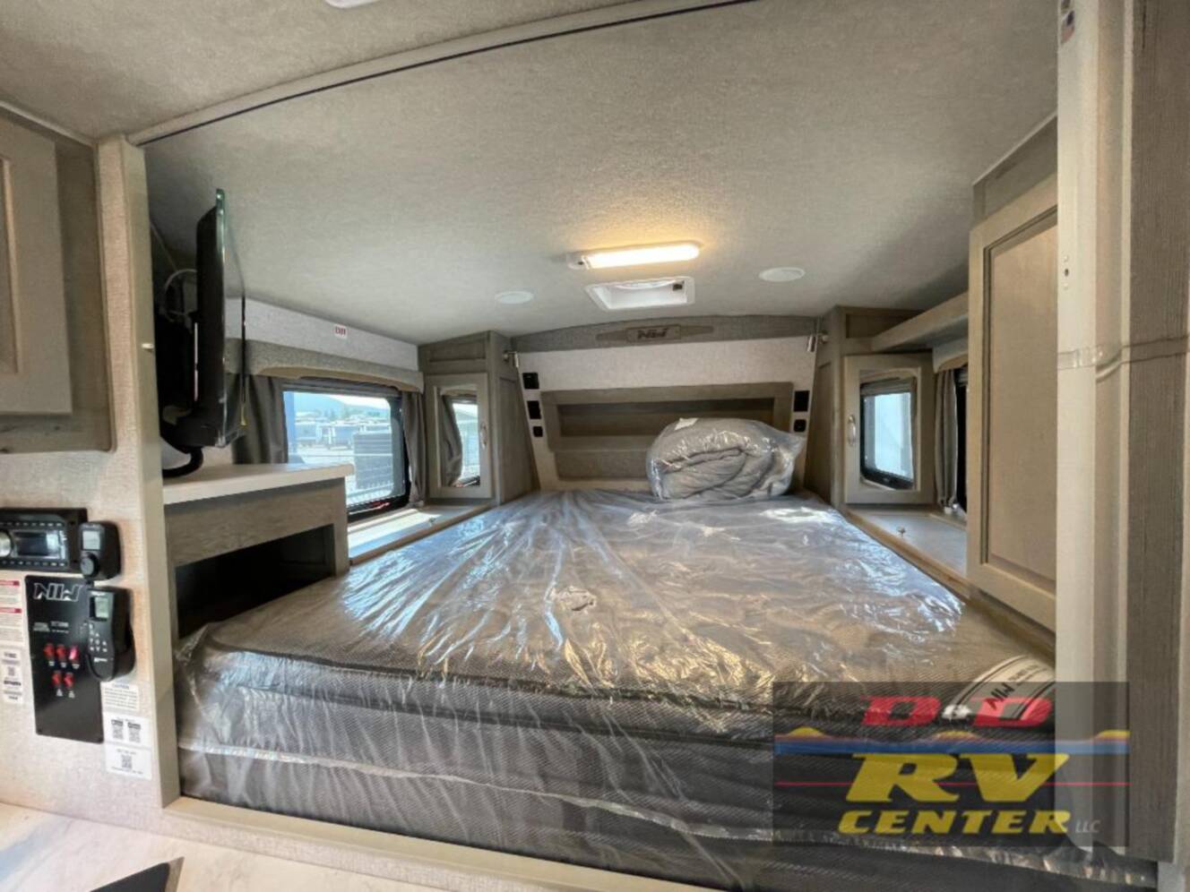 A photo of this 2027 Northwood Arctic Fox Camper 811