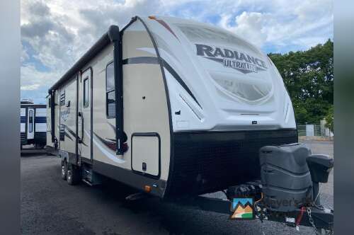 2017 Cruiser Radiance Ultra Lite 29BH in clifton park NY