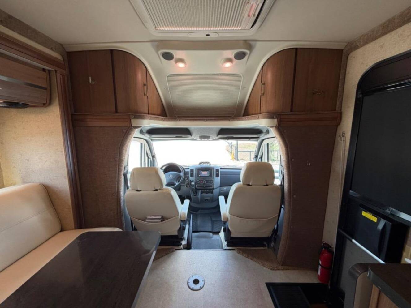 A photo of this 2015 Itasca Navion 24V