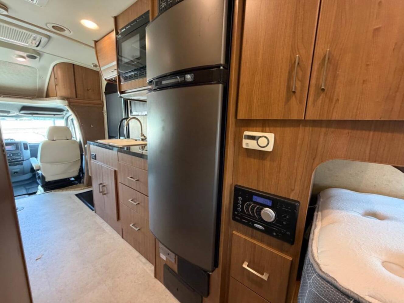 A photo of this 2015 Itasca Navion 24V