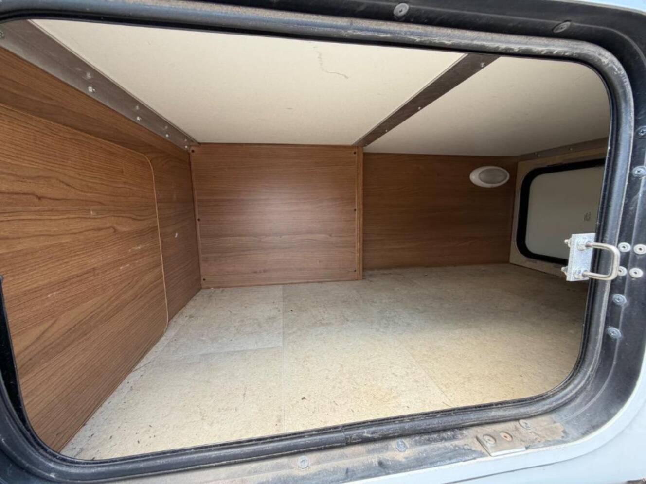 A photo of this 2015 Itasca Navion 24V