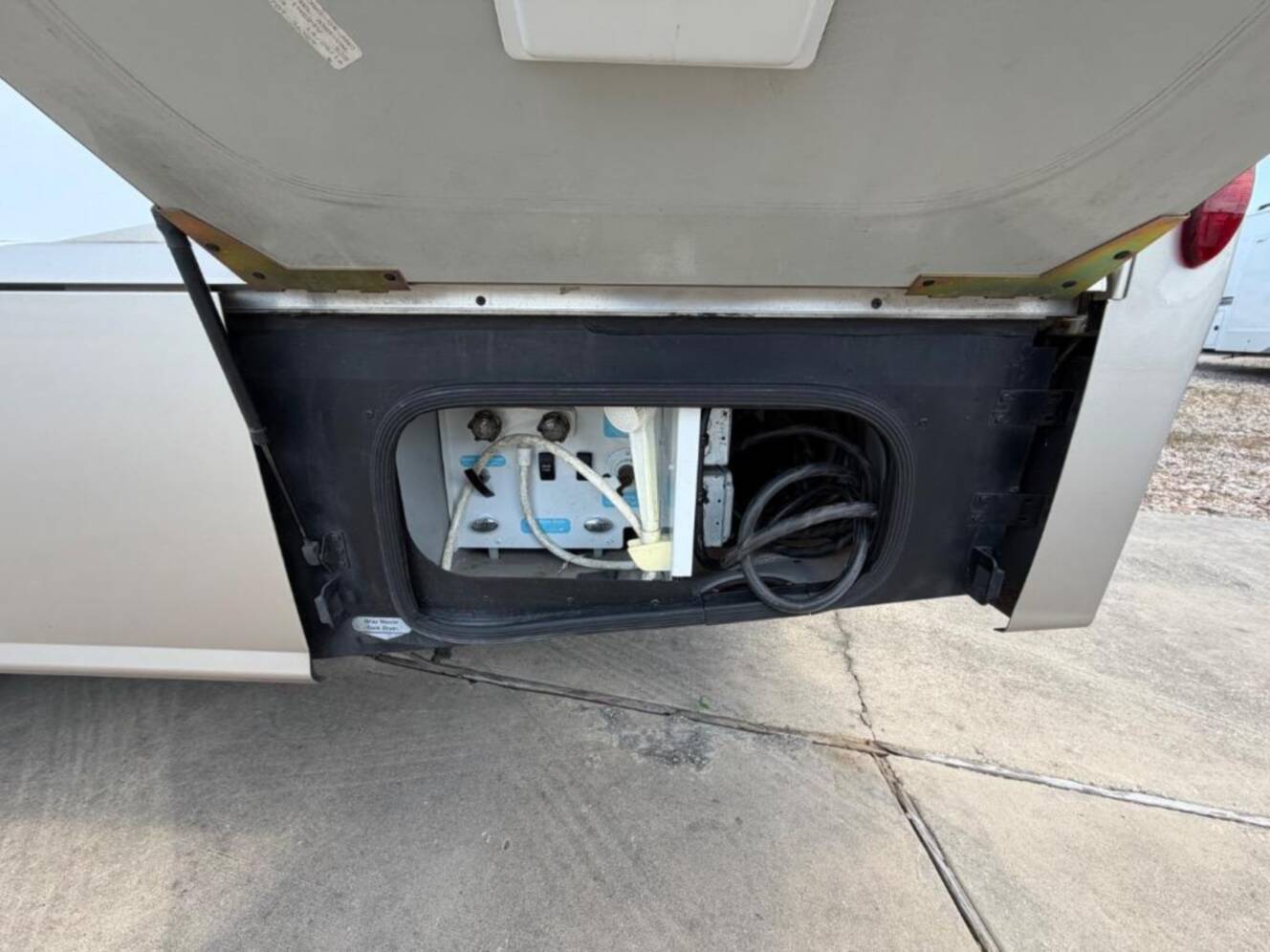 A photo of this 2015 Itasca Navion 24V