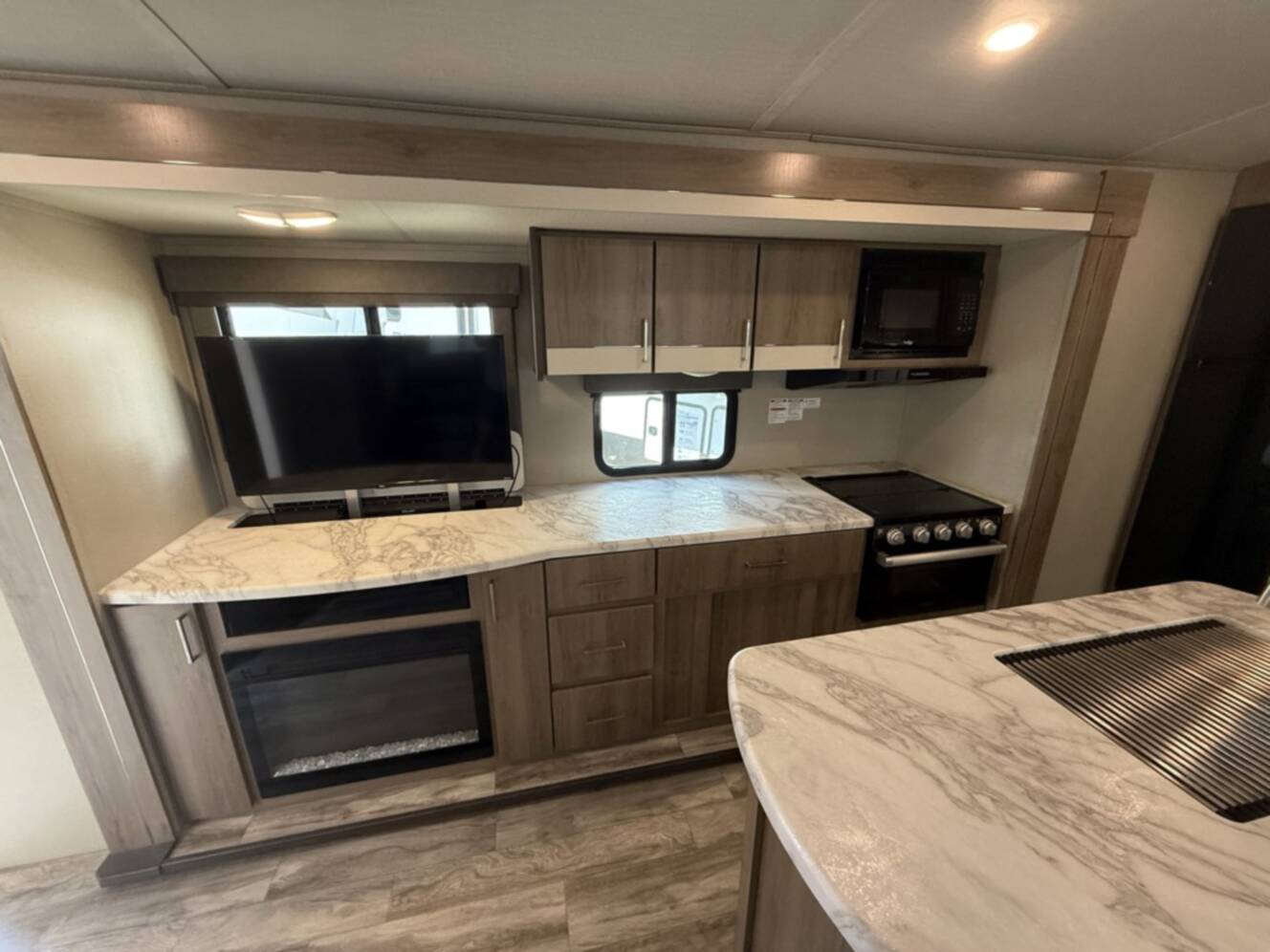 A photo of this 2022 Grand Design Imagine 2670 MK