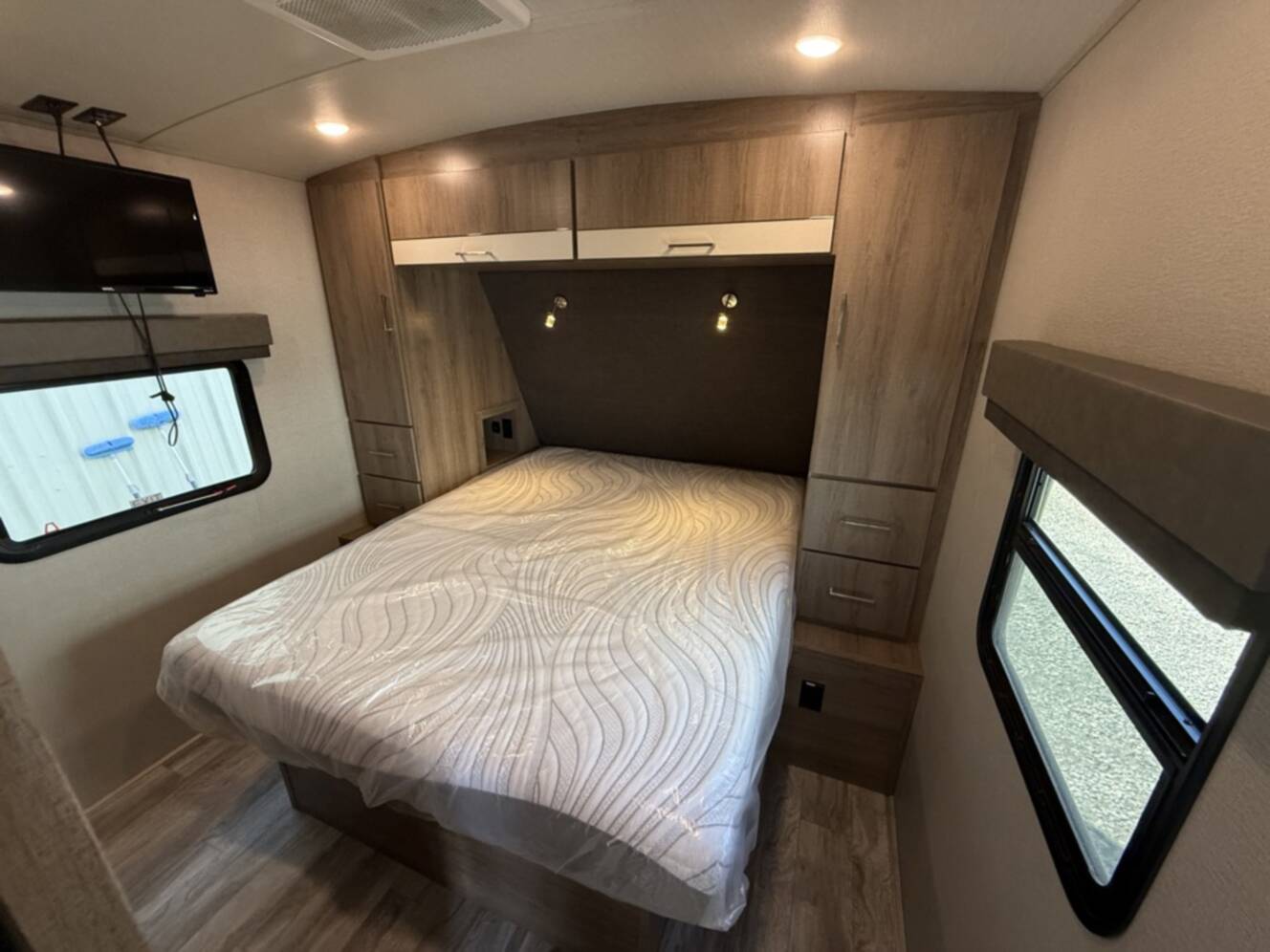 A photo of this 2022 Grand Design Imagine 2670 MK