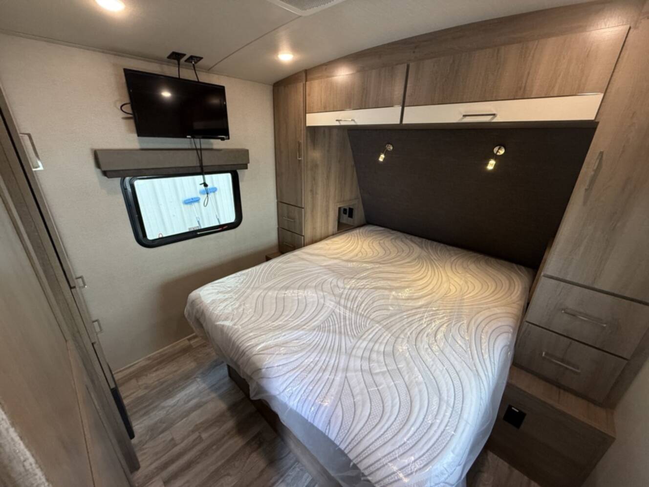 A photo of this 2022 Grand Design Imagine 2670 MK
