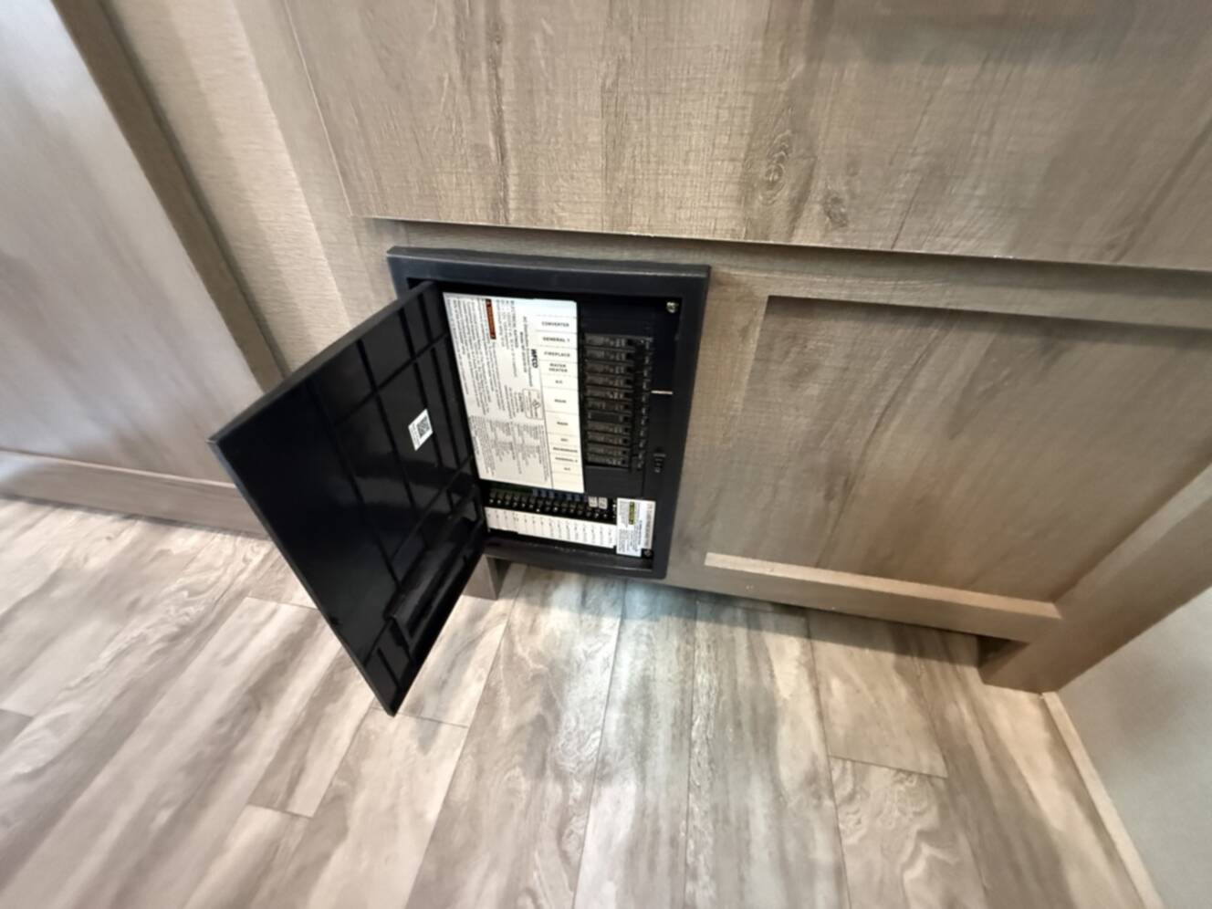 A photo of this 2022 Grand Design Imagine 2670 MK
