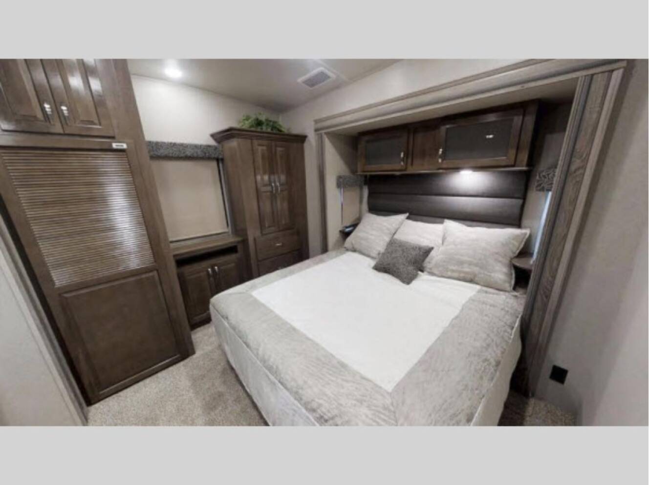 A photo of this 2019 Forest River Rv Cedar Creek Silverback 37FLK