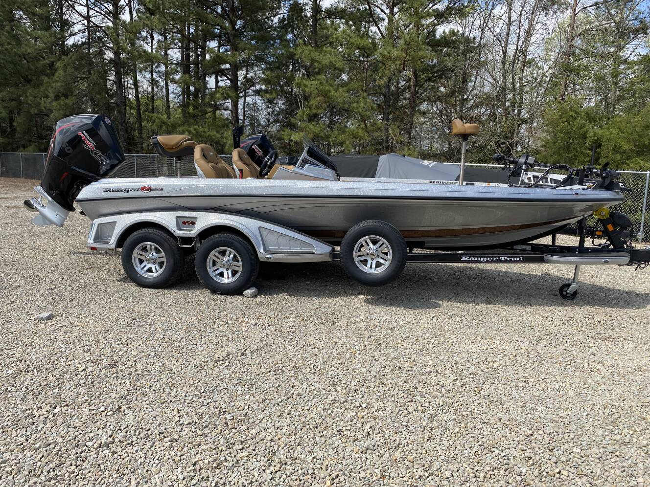 A photo of this 2026 Ranger Boats Z Comanche® Z520R Ultra