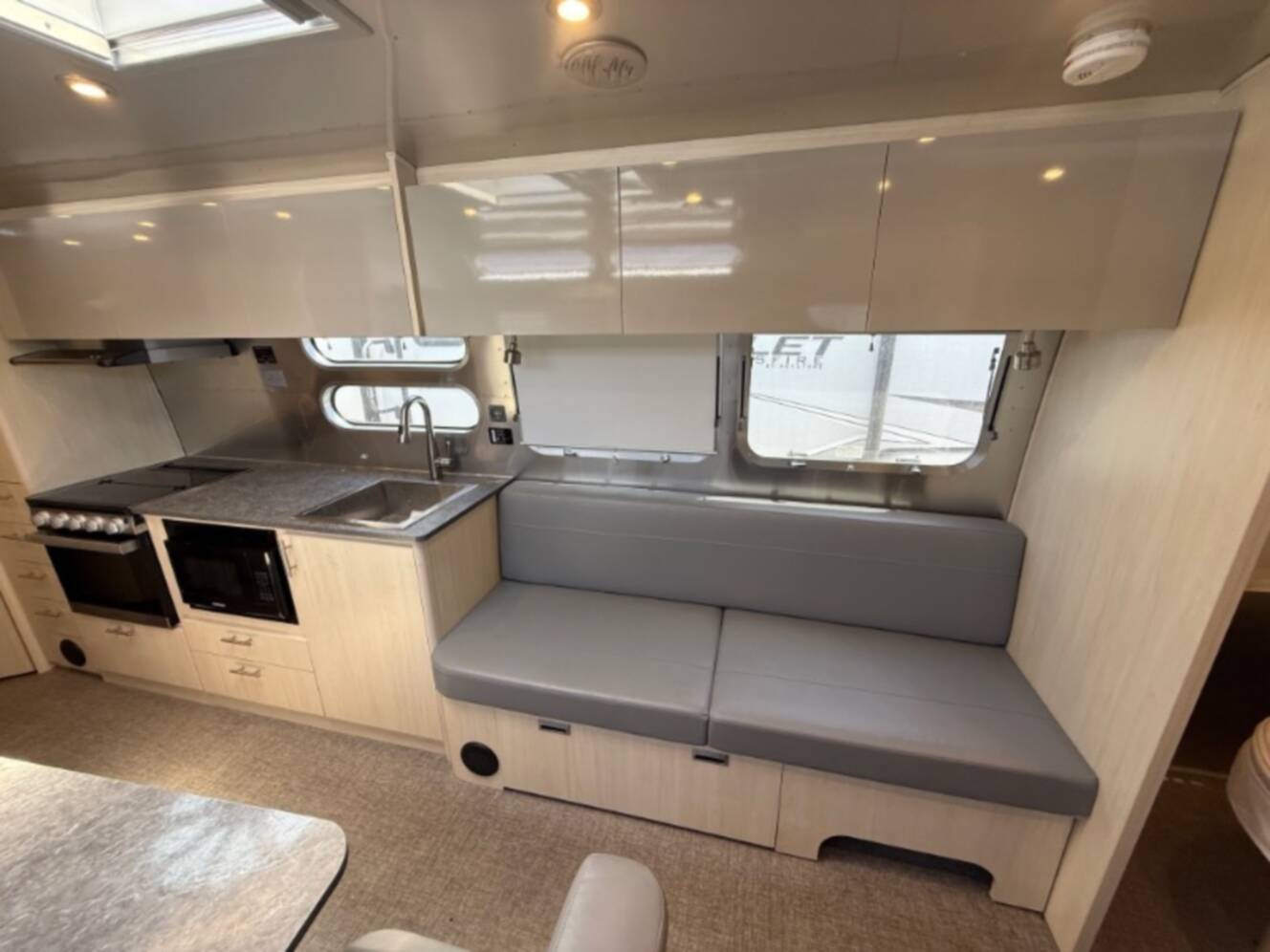 A photo of this 2022 Airstream Flying Cloud 30FB Bunk
