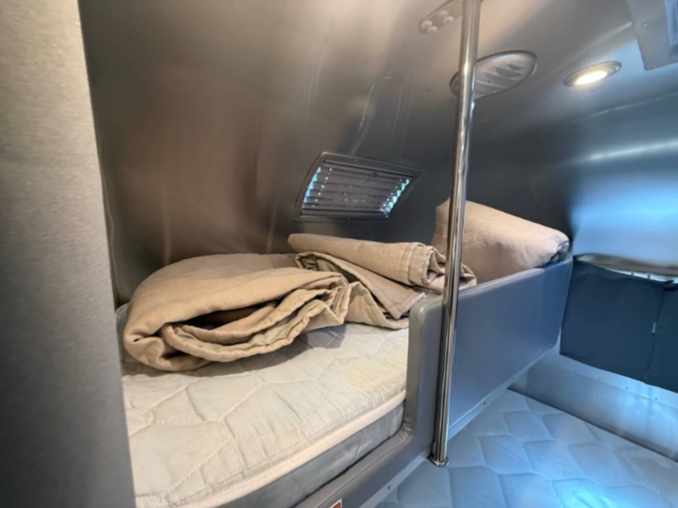 A photo of this 2022 Airstream Flying Cloud 30FB Bunk