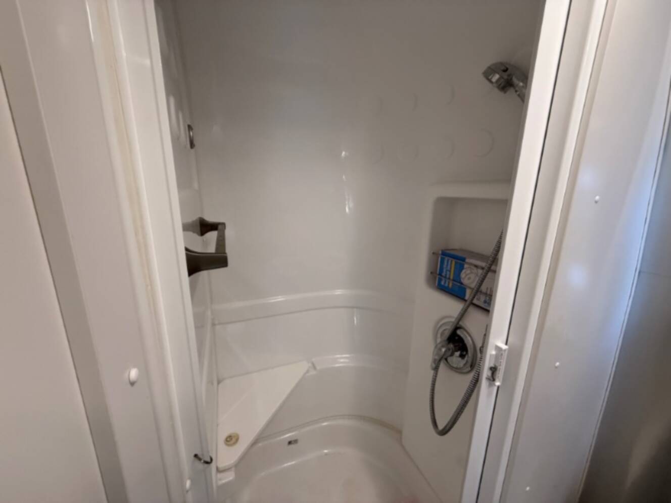 A photo of this 2022 Airstream Flying Cloud 30FB Bunk